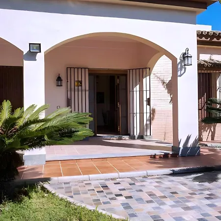 Chalet Con Piscina Privada Solo Familias Y Parejas