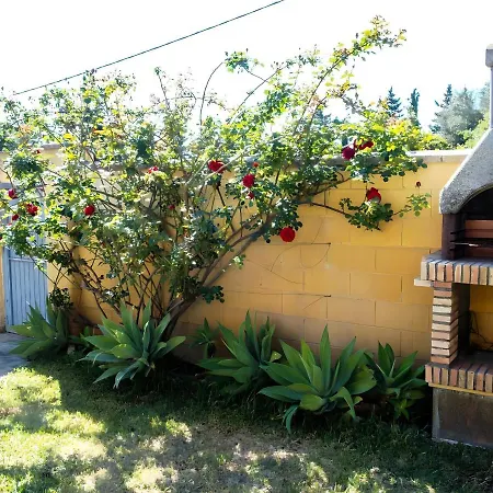 Chalet Con Piscina Privada Solo Familias Y Parejas Holiday home